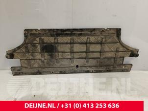 Gebruikte Motor Beschermplaat Polestar Polestar 2 82kWh Long Range Single Motor Prijs € 84,70 Inclusief btw aangeboden door van Deijne Onderdelen Uden B.V.