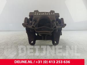 Volvo XC90 Remklauw (Tang) links-achter O270537 foto 2