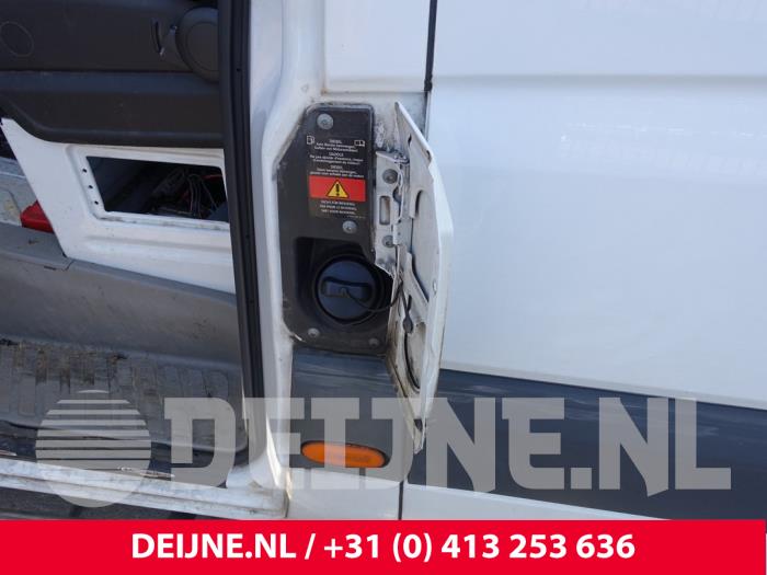Mercedes Sprinter Tankklappe O270609