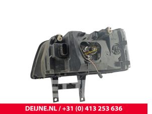 Volkswagen Transporter Headlight, right O270666 photo 2