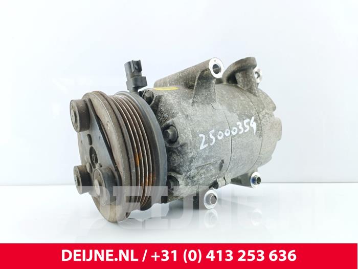 Gebruikte Pomp Airco Volvo V50 (MW) 2.0 16V Prijs € 125,00 Margeregeling aangeboden door van Deijne Onderdelen Uden B.V.