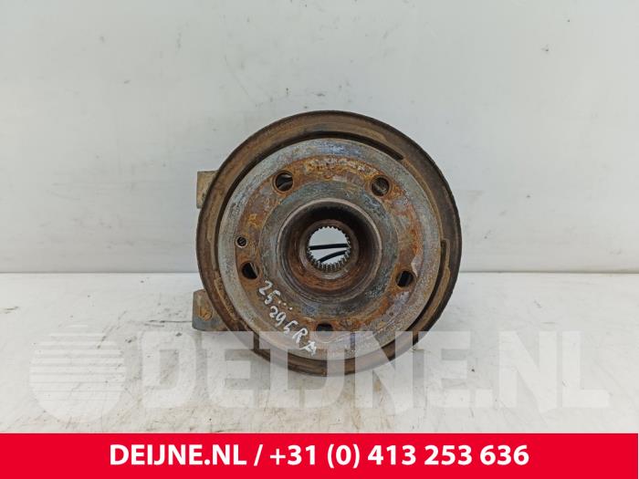 Mercedes V-Klasse Achsschenkel rechts hinten O270849
