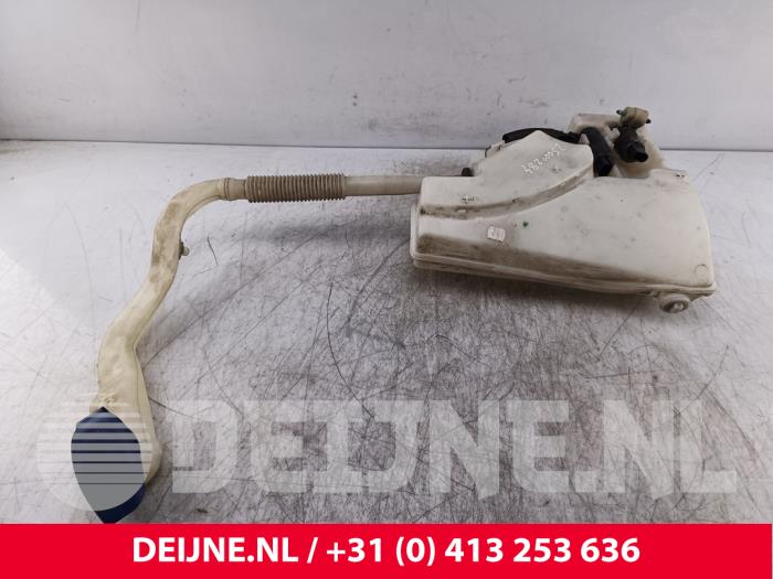 Porsche Cayenne Ruitensproeiertank voor O270927