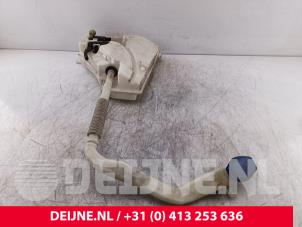 Porsche Cayenne Scheibensprühertank vorne O270927 foto 2