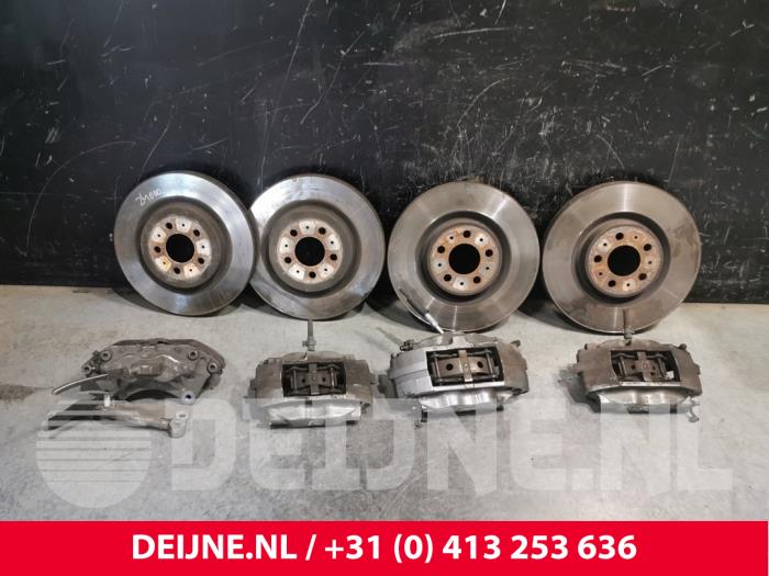 Volvo V70 Brake set complete front+rear O270868