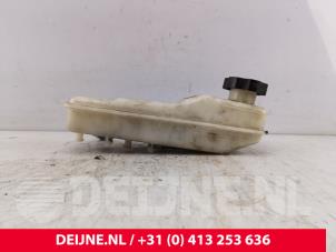 Hyundai H300 Ausgleichsbehälter O270867 foto 2