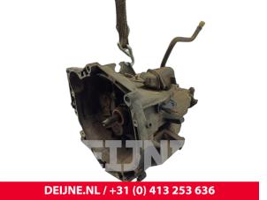 Renault Master Versnellingsbak O270975 foto 2