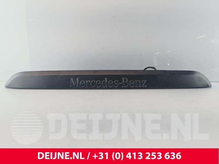 Mercedes Vito Zierleiste Heckklappe O271032