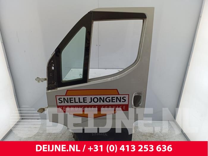 Iveco New Daily Tür 2-türig links O271095