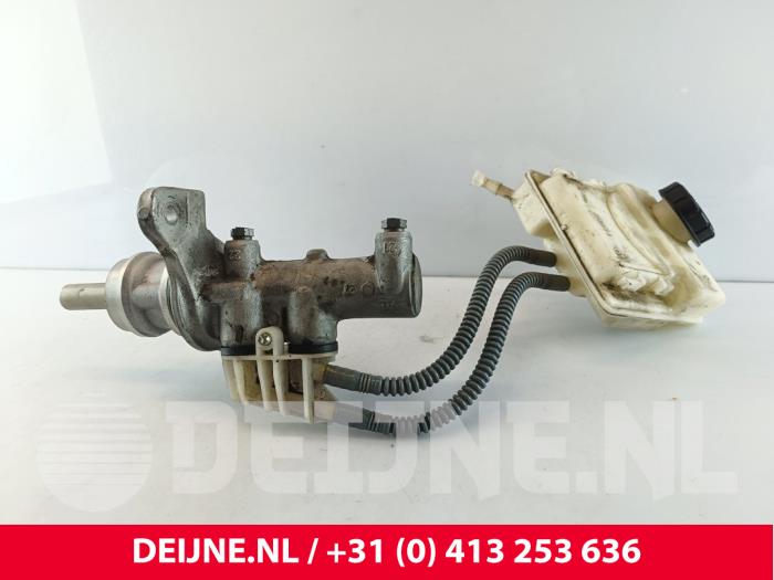 Mercedes V-Klasse Hauptbremszylinder O271131