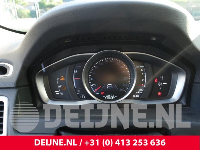 Volvo V70 Kilometerteller KM O271175