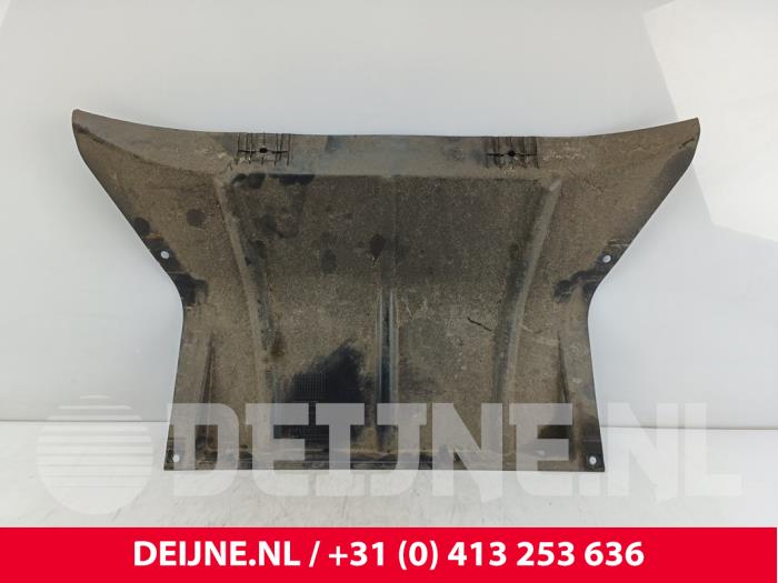 Iveco New Daily Motor Schutzblech O271211