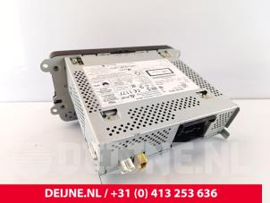 Volkswagen Caddy Display Multi Media regelunit O271378 foto 2