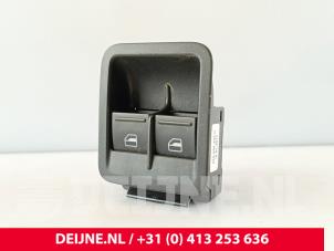 Gebruikte Ruit schakelaar elektrisch Volkswagen Caddy Combi IV 1.4 TSI 16V Prijs € 18,15 Inclusief btw aangeboden door van Deijne Onderdelen Uden B.V.