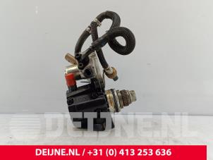 Mercedes Sprinter Kraftstoffpumpe Mechanisch O271560 foto 3