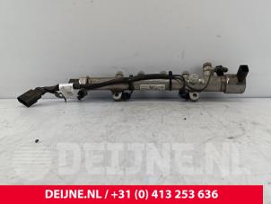 Mercedes Sprinter Fuel injector nozzle O271564 photo 2