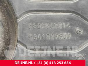 Iveco New Daily Afdekplaat mistlamp links O271570 foto 3