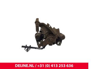 Iveco New Daily Bremszange links hinten O271539 foto 2