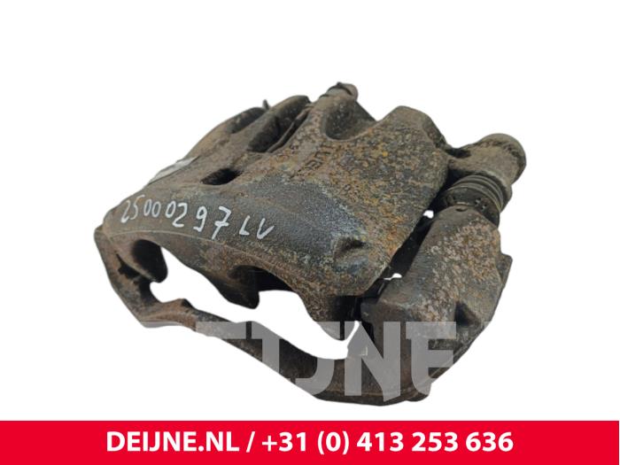 Iveco New Daily Bremszange links vorne O271540