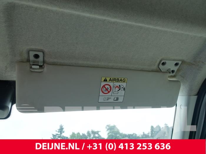 Iveco New Daily Zonneklep O271558