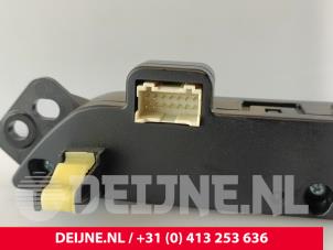 Seres 3 Radiobedienfeld O271775 foto 3