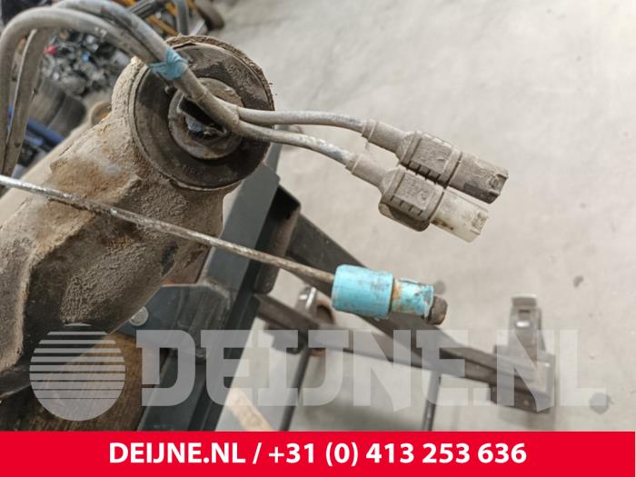 Mercedes Vito Draagarm links-achter O271888