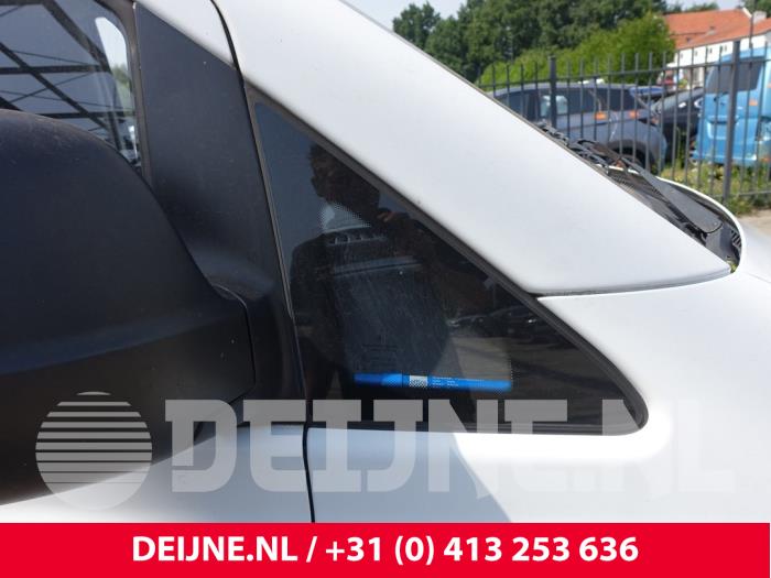 Mercedes Vito Driehoeks Ruit rechts-voor O271893