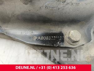 Mercedes Sprinter Querlenker unten rechts vorne O271988 foto 3
