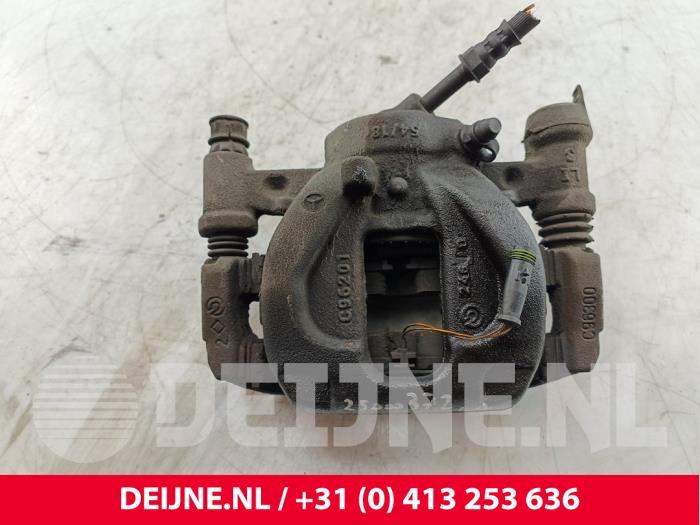 Mercedes Sprinter Remklauw (Tang) links-achter O272001