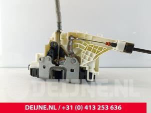 Mercedes Sprinter Deurslot Mechaniek 2Deurs links O272025 foto 2
