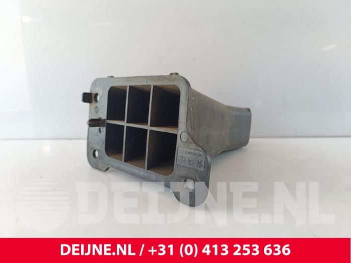 Toyota Pro-Ace Bumperstuffing front O272085