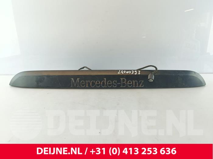 Mercedes Vito Zierleiste O272089