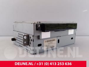 Volvo V60 Multi-media control unit O272104 photo 2