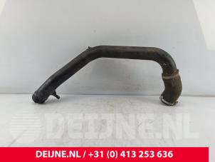 Gebruikte Intercooler Buis Volvo S80 (AR/AS) 2.5 T Turbo 20V Prijs € 25,00 Margeregeling aangeboden door van Deijne Onderdelen Uden B.V.