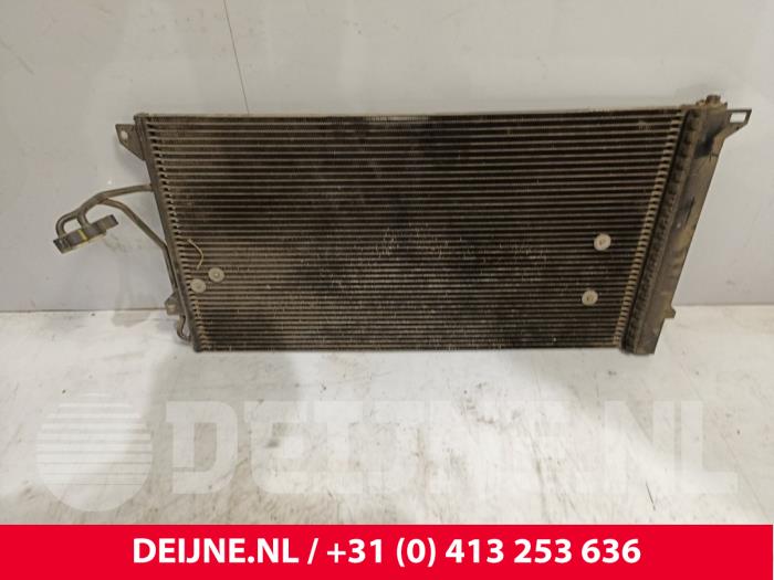 Gebruikte Airco Condensor Porsche Cayenne (9PA) 4.5 S V8 32V Prijs € 45,00 Margeregeling aangeboden door van Deijne Onderdelen Uden B.V.