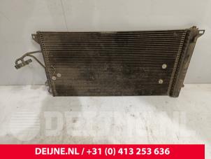 Gebruikte Airco Condensor Porsche Cayenne (9PA) 4.5 S V8 32V Prijs € 45,00 Margeregeling aangeboden door van Deijne Onderdelen Uden B.V.