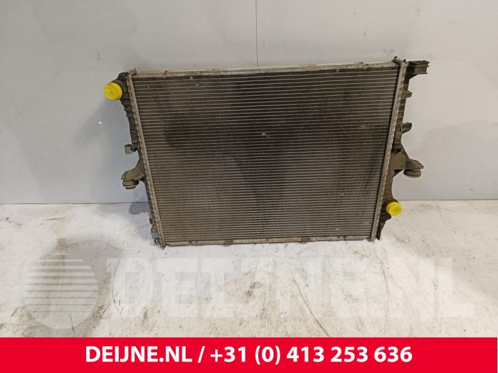 Gebruikte Radiateur Porsche Cayenne (9PA) 4.5 S V8 32V Prijs € 60,00 Margeregeling aangeboden door van Deijne Onderdelen Uden B.V.