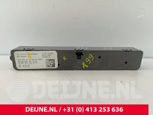 Mercedes Sprinter Radiobedienfeld O272144 foto 2