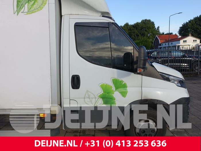 Iveco New Daily Tür 2-türig rechts O272166