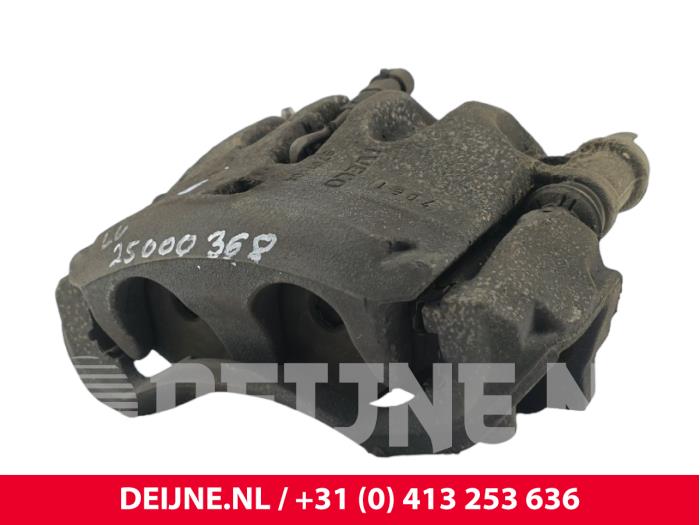 Iveco New Daily Remklauw (Tang) links-voor O272169