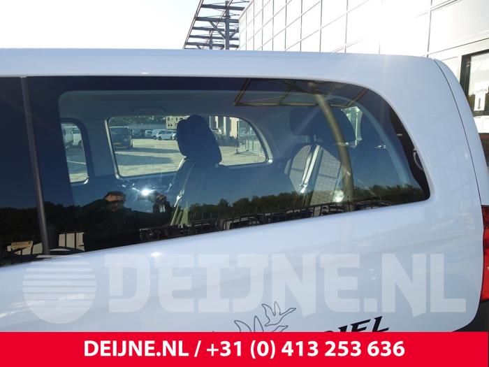 Mercedes Vito Zusätzliches Fenster 2-türig links hinten O272249