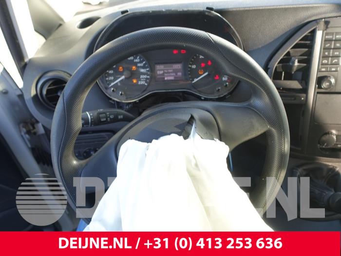 Mercedes Vito Lenkrad O272266