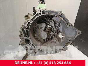 Gebruikte Versnellingsbak Peugeot Boxer (U9) 2.2 Blue HDi 120 Prijs € 1.754,50 Inclusief btw aangeboden door van Deijne Onderdelen Uden B.V.