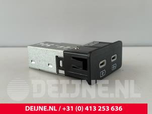 MG ZS AUX / USB-Anschluss O272442 foto 2