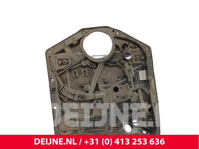 Mercedes Vito Ruitmechaniek 2Deurs rechts-voor O272461