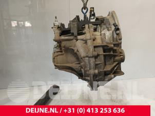 Renault Trafic Getriebe O272584 foto 3