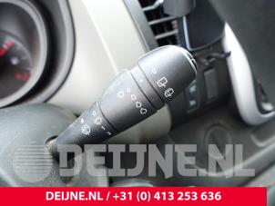 Renault Trafic Combischakelaar Stuurkolom O272608 foto 2