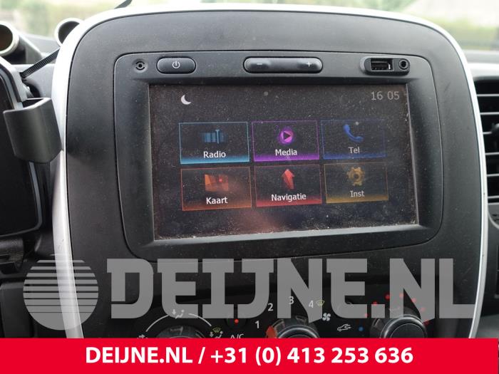 Renault Trafic Display Multi Media regelunit O272609