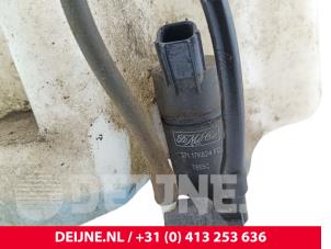 Volvo V50 Scheibensprühertank vorne O272772 foto 3
