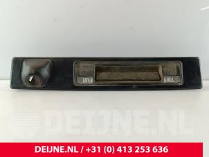 Gebruikte Handgreep Achterklep Lynk &amp; Co 01 1.5 PHEV Prijs € 90,75 Inclusief btw aangeboden door van Deijne Onderdelen Uden B.V.